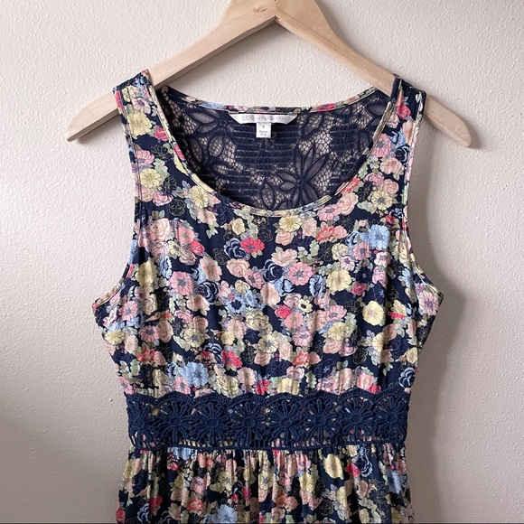 LC Lauren Conrad Fit & Flare Floral Lace Dress - Picture 4 of 13
